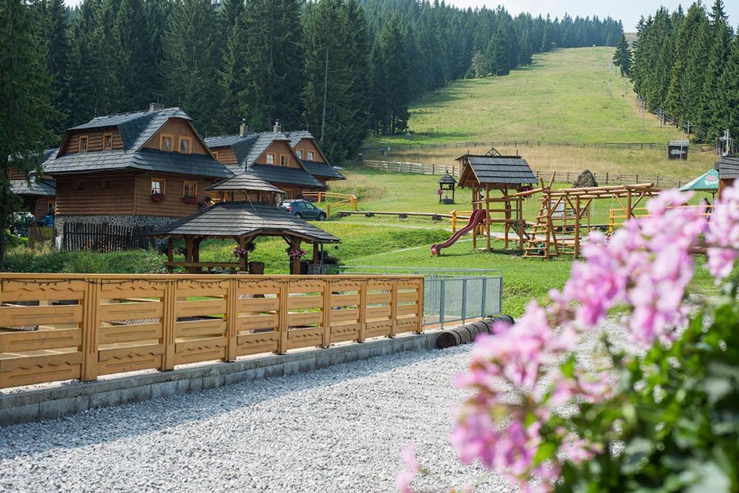 Koliba U Kuba A Rekreacne Domy Hrustin Exterior foto